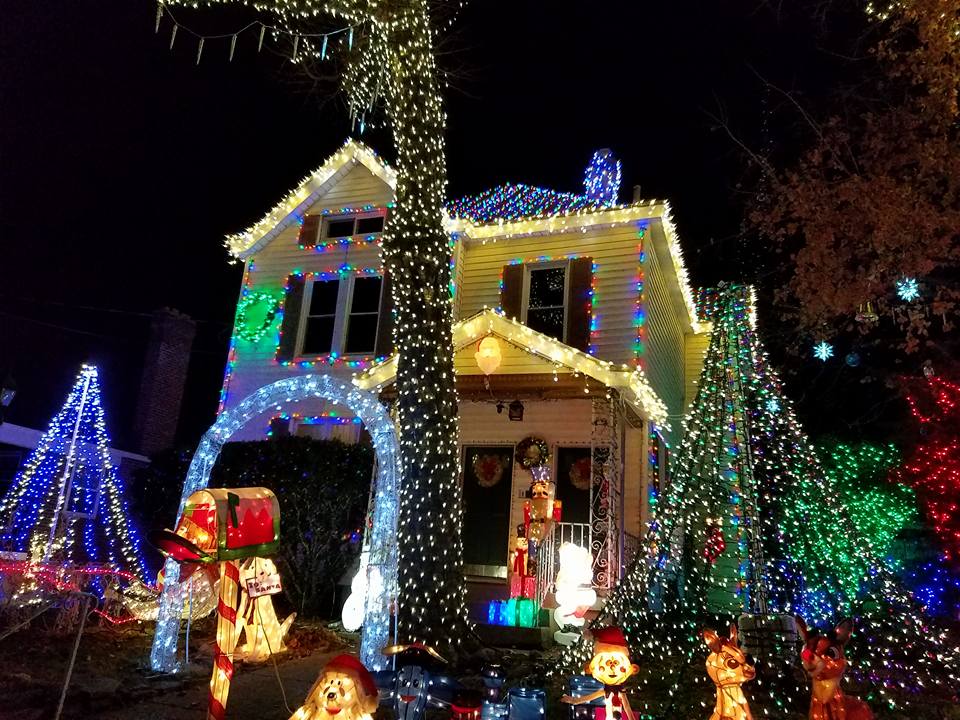 Christmas Lights in North & Westside Cincinnati Family Fun📍Cincinnati